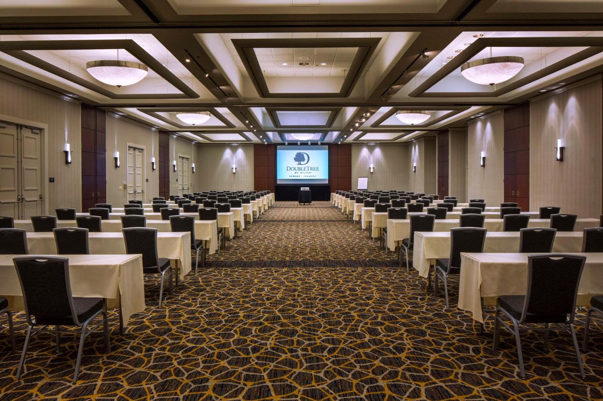 Hotel Doubletree By Hilton Newark-Fremont Exterior foto